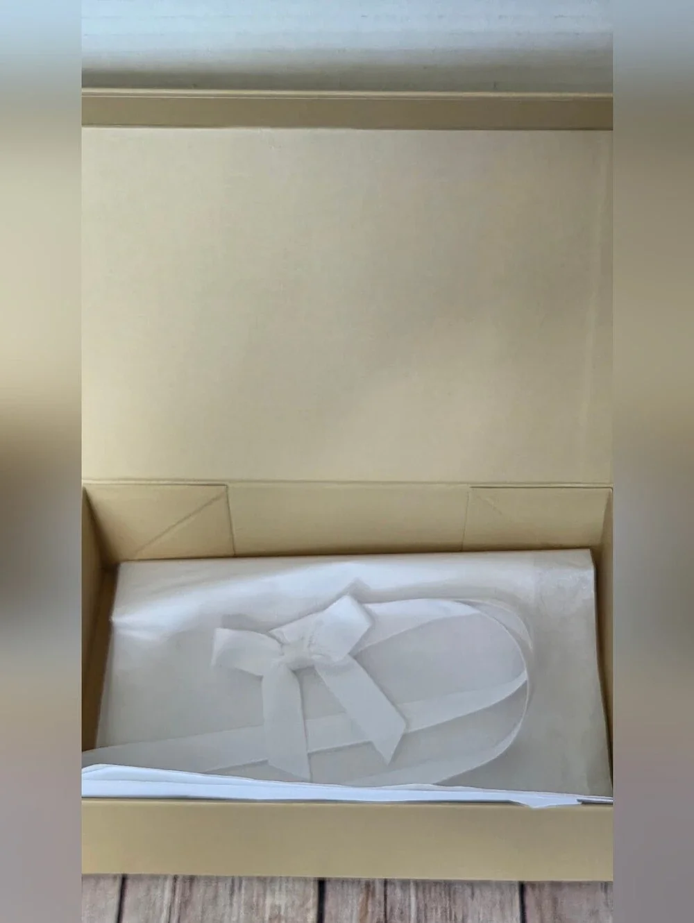 Michael Kors Gift Box White Ribbon Included